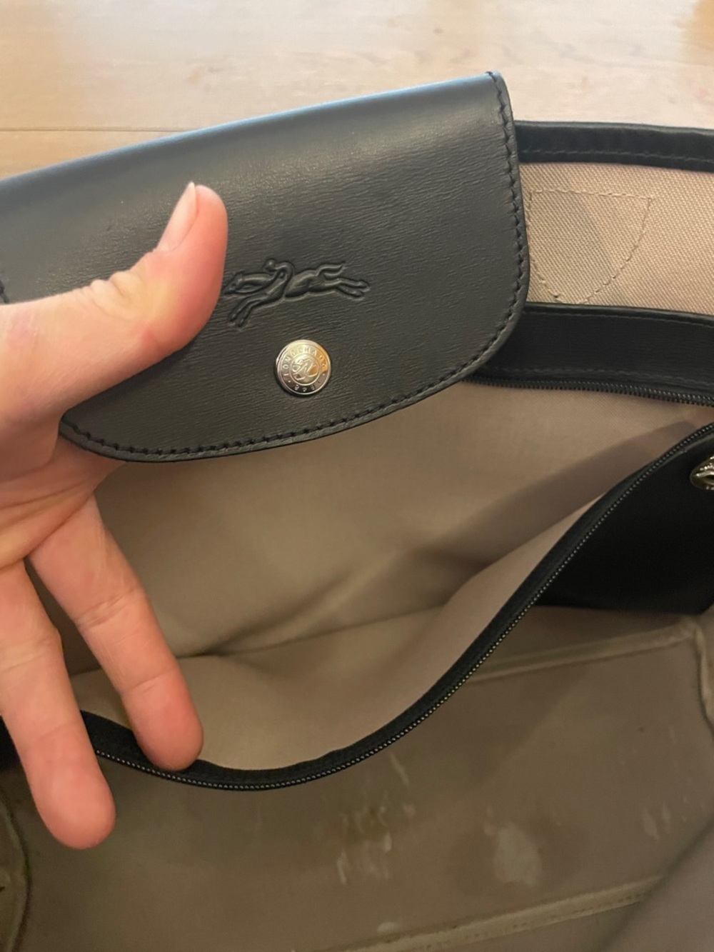 Longchamp Classic Black Leather Tote Bag - Picture 10 of 16